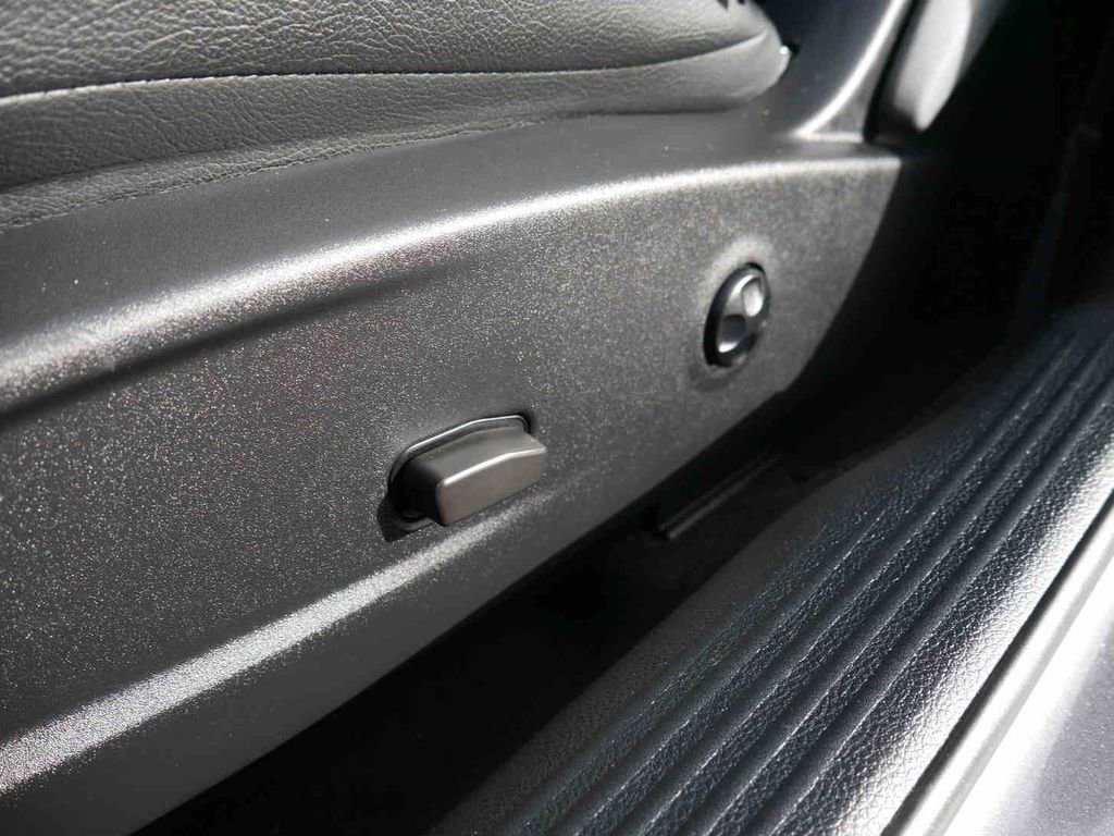 Used 2021 Dodge Challenger SRT Hellcat Redeye image 20