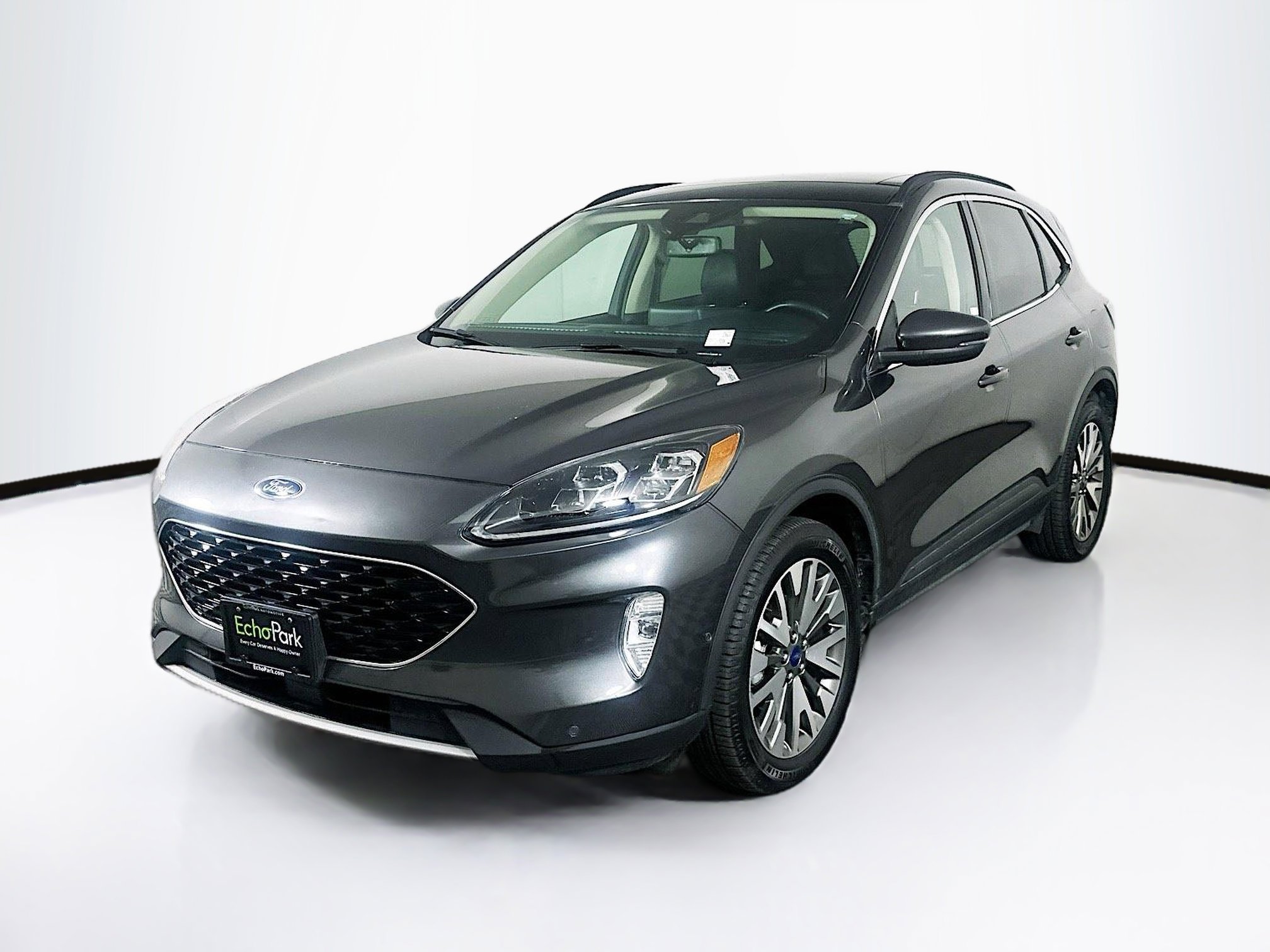 Used 2020 Ford Escape Titanium AWD/4WD image 3