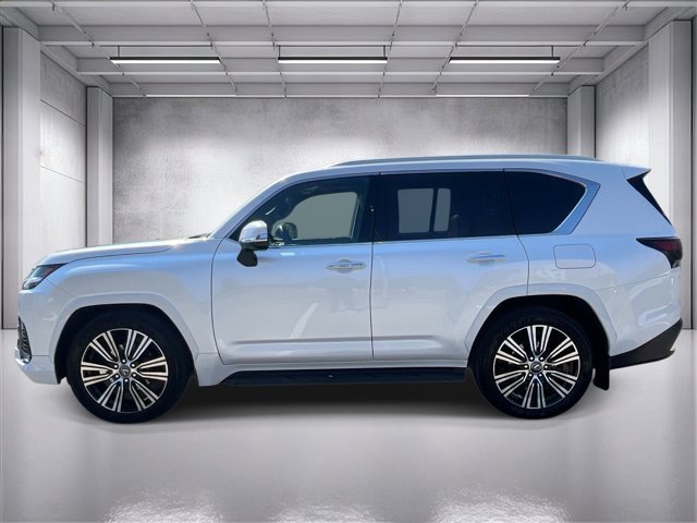 Used 2025 Lexus LX 600 4WD w/ Accessory Package (2T) image 4