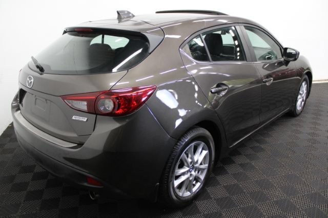 Used 2015 MAZDA MAZDA3 i Touring w/ Technology Package FWD image 5