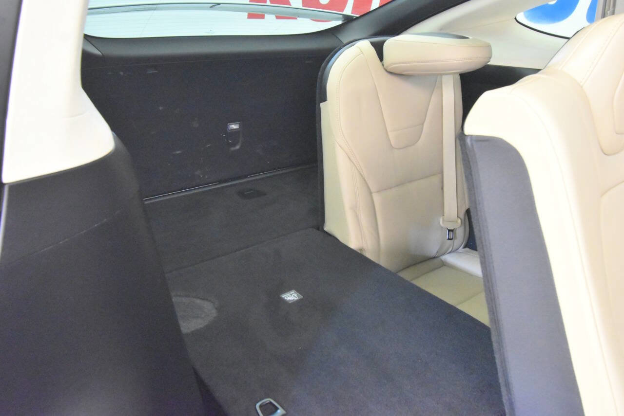 Used 2017 Tesla Model X 75D image 27