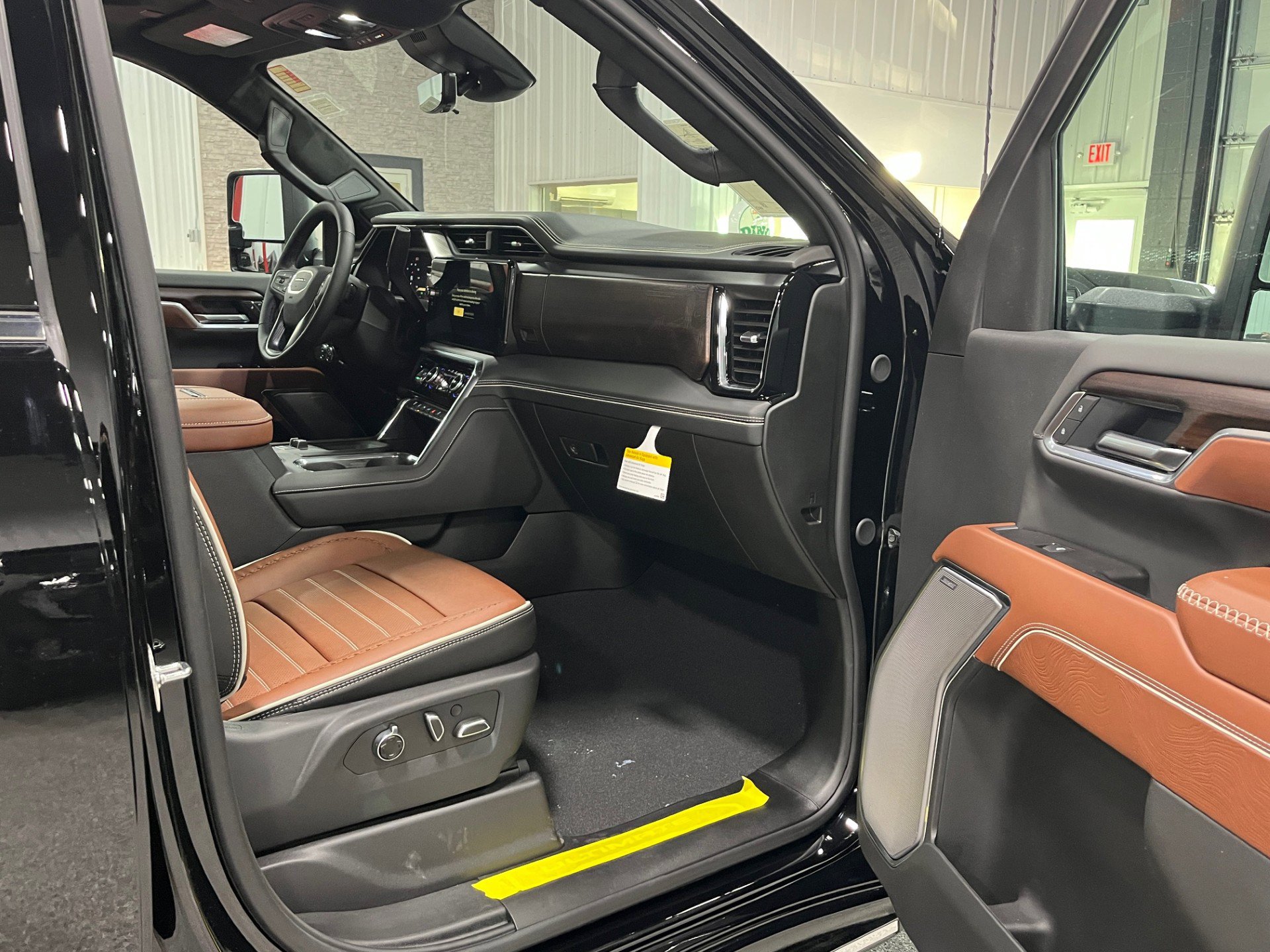 New 2026 GMC Sierra 3500 Denali Ultimate image 9