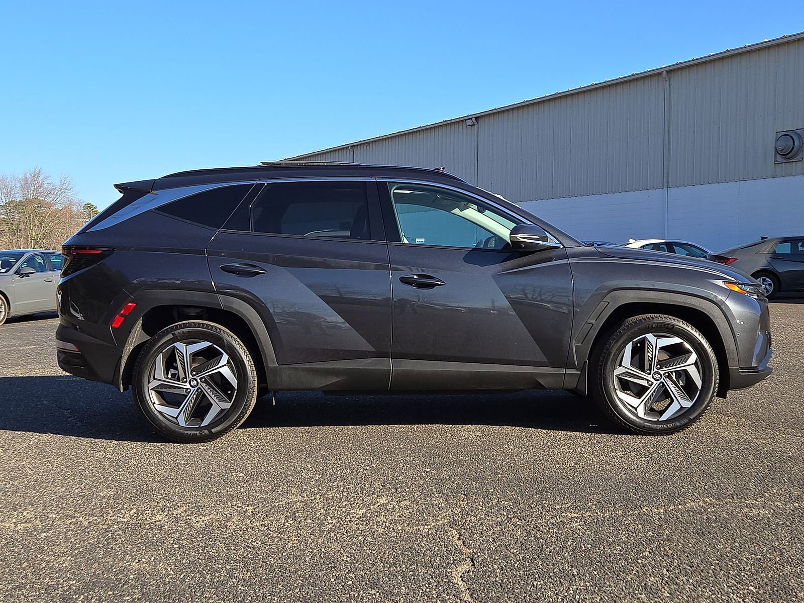 Certified 2023 Hyundai Tucson Limited w/ Cargo Package image 32