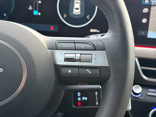 Used 2025 Hyundai Sonata Limited image 27