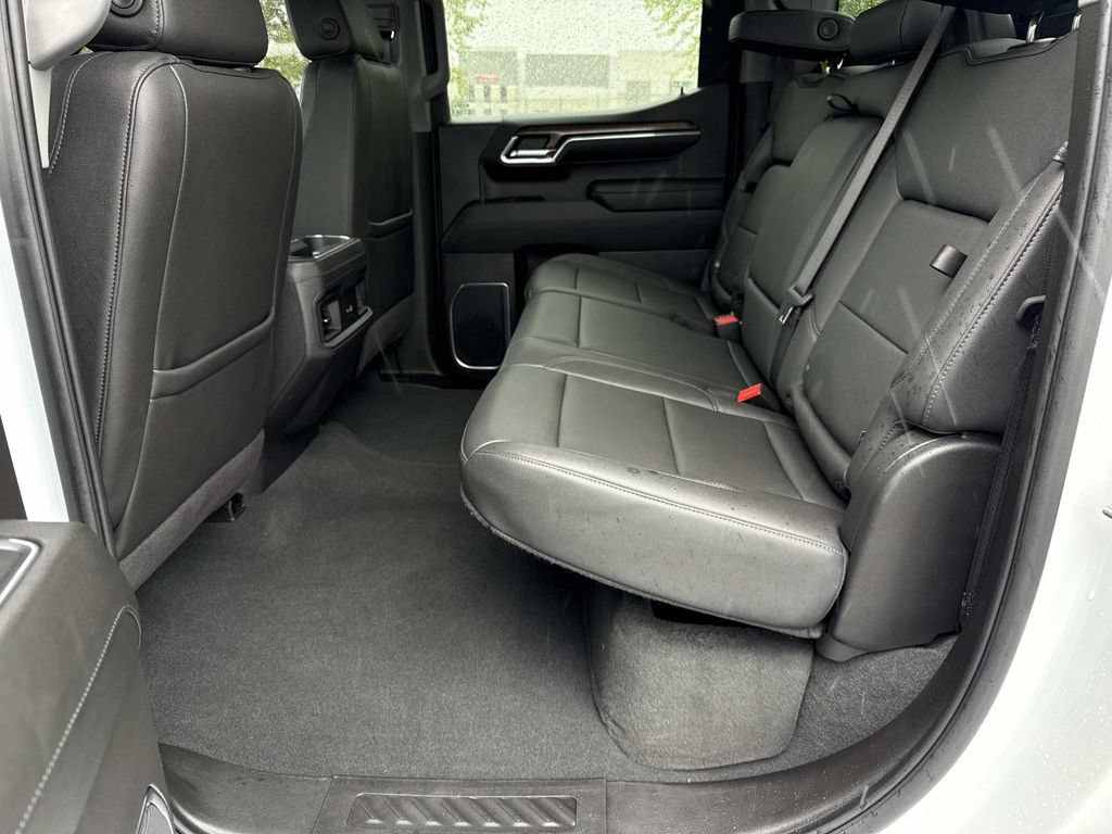 Used 2024 Chevrolet Silverado 1500 LT Trail Boss w/ Convenience Package II AWD/4WD image 23