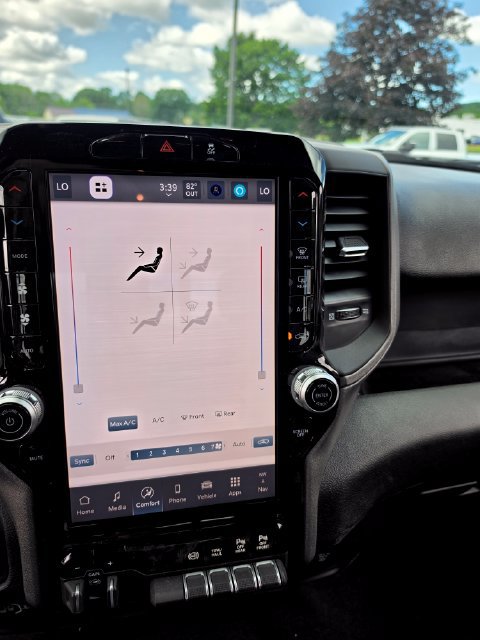 New 2026 RAM 2500 Tradesman AWD/4WD image 17