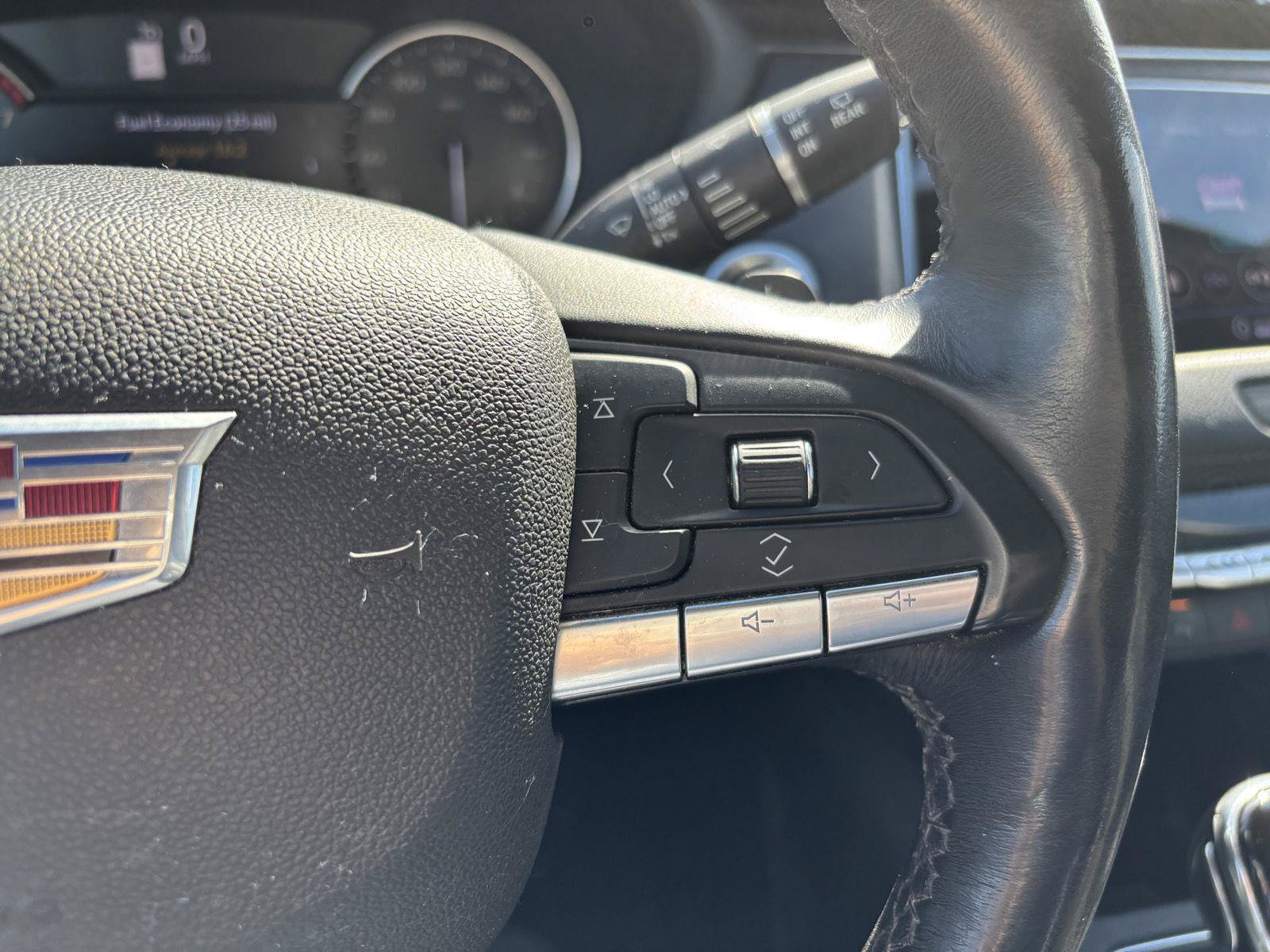 Used 2020 Cadillac XT4 Premium Luxury AWD/4WD image 22