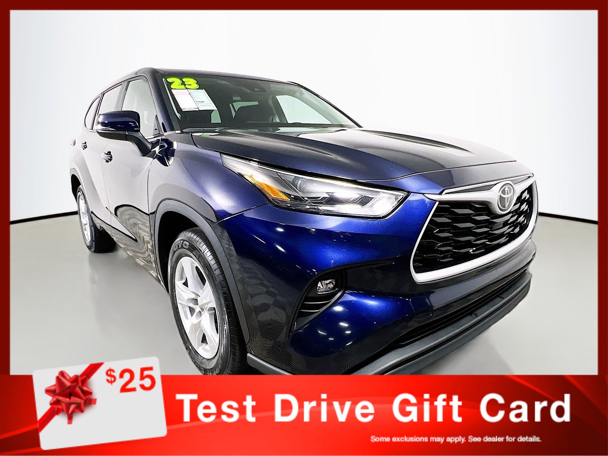 Used 2023 Toyota Highlander LE