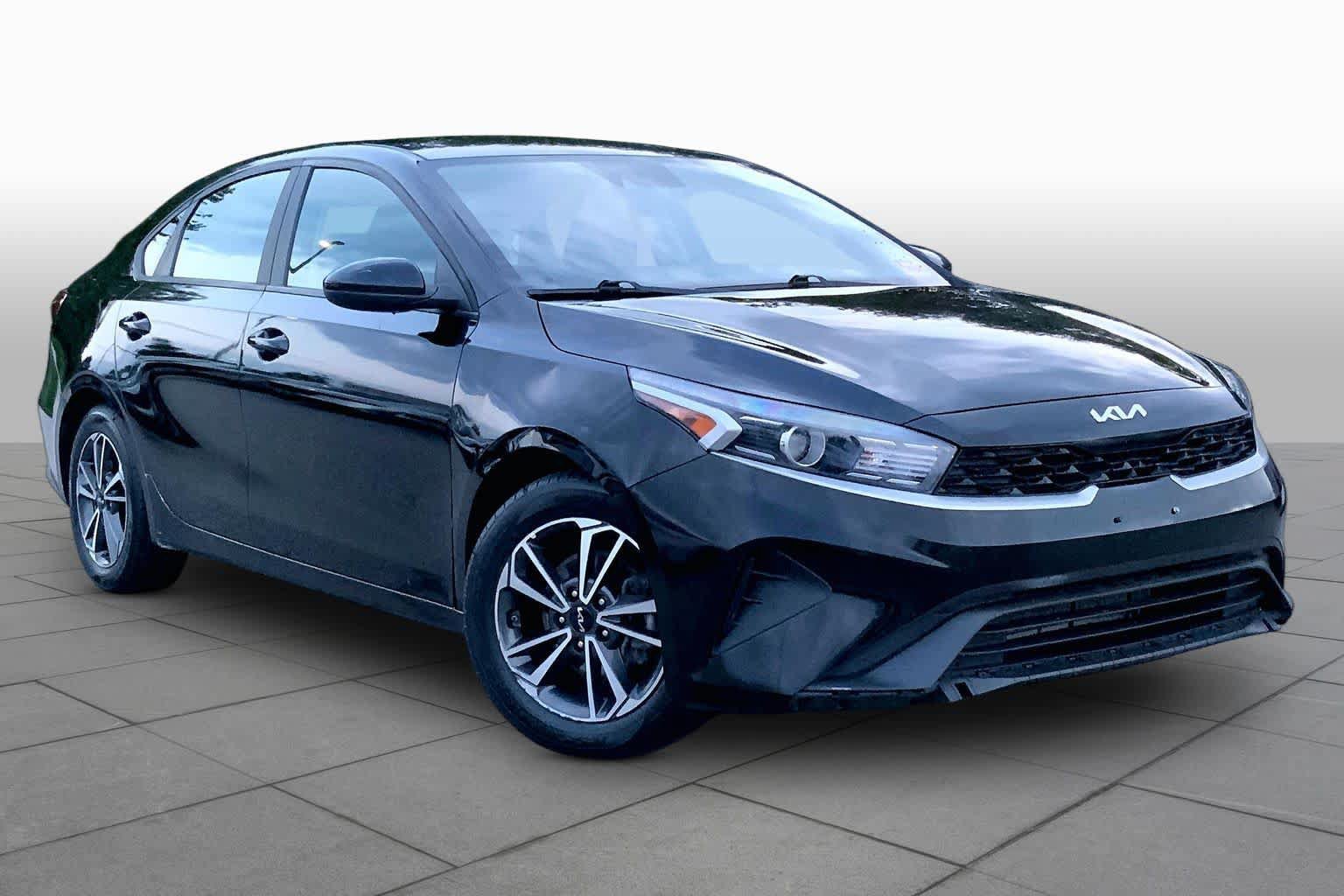Used 2023 Kia Forte LXS FWD image 3