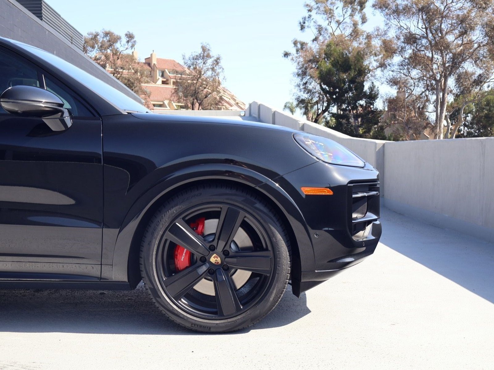 Certified 2025 Porsche Cayenne GTS AWD/4WD image 11