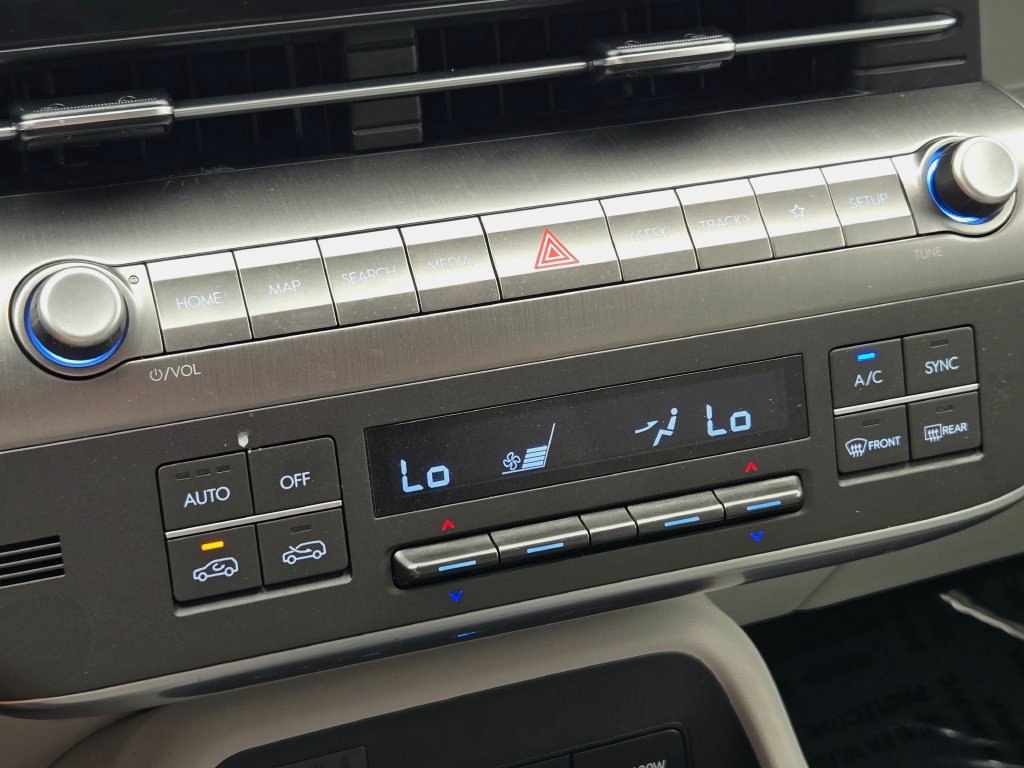 Used 2025 Hyundai Kona SEL AWD/4WD image 28
