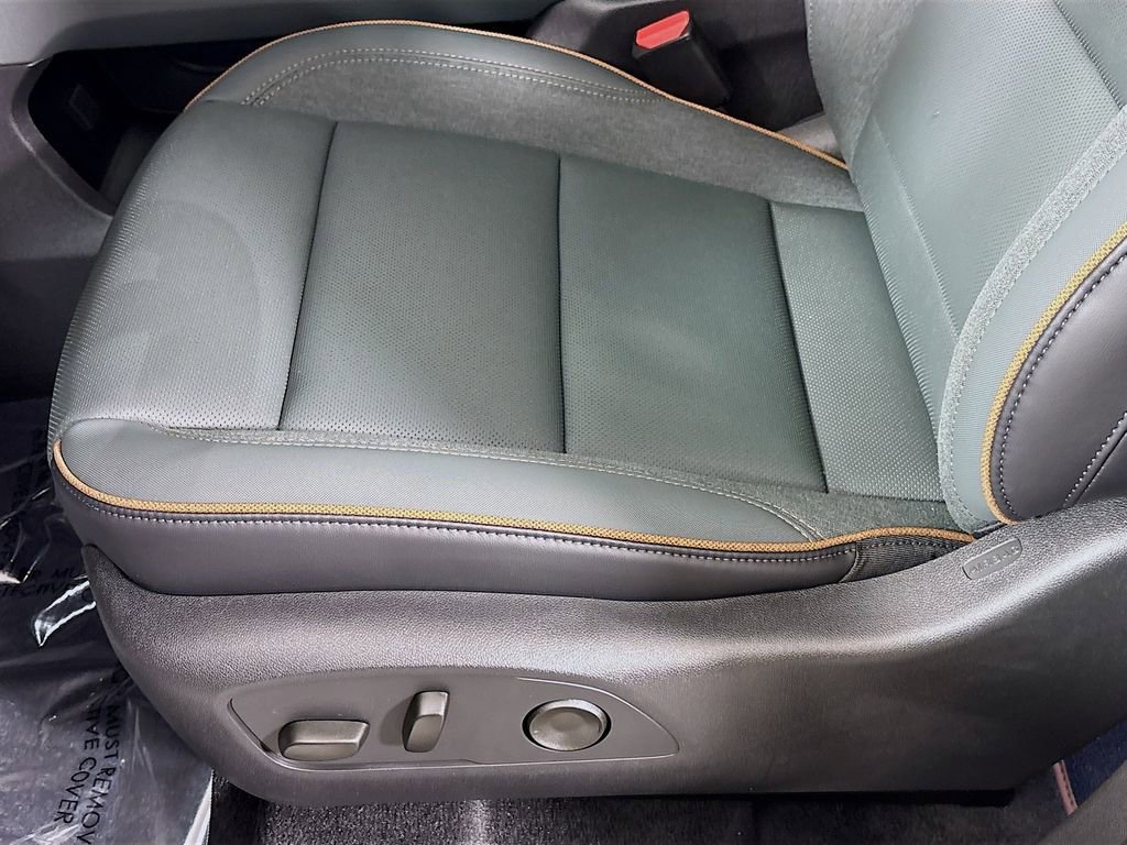 New 2026 GMC Acadia AT4 w/ Luxury Package image 19