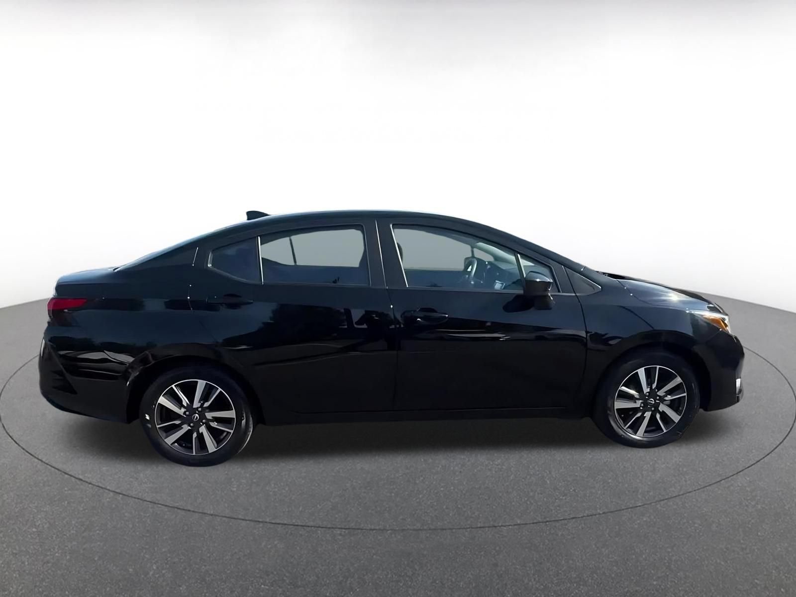 Used 2025 Nissan Versa SV FWD image 16