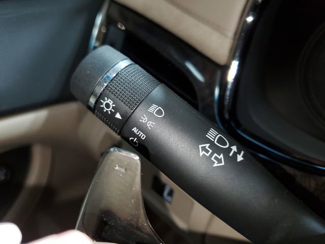 Used 2015 Cadillac CTS Luxury image 16