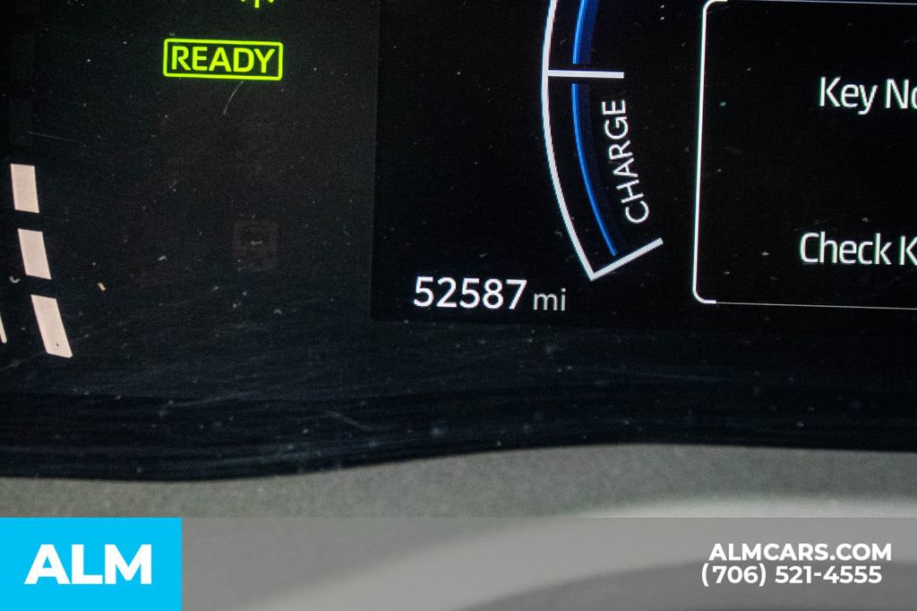 Used 2025 Toyota Camry SE image 32