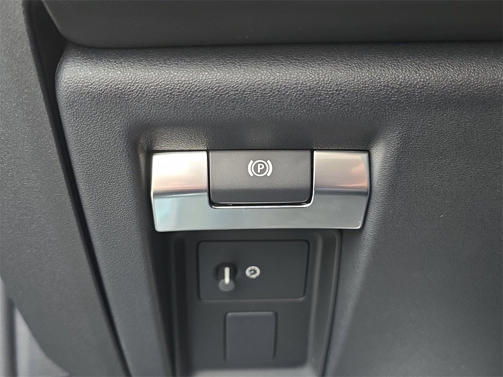 New 2026 Land Rover Defender 110 V8 image 28