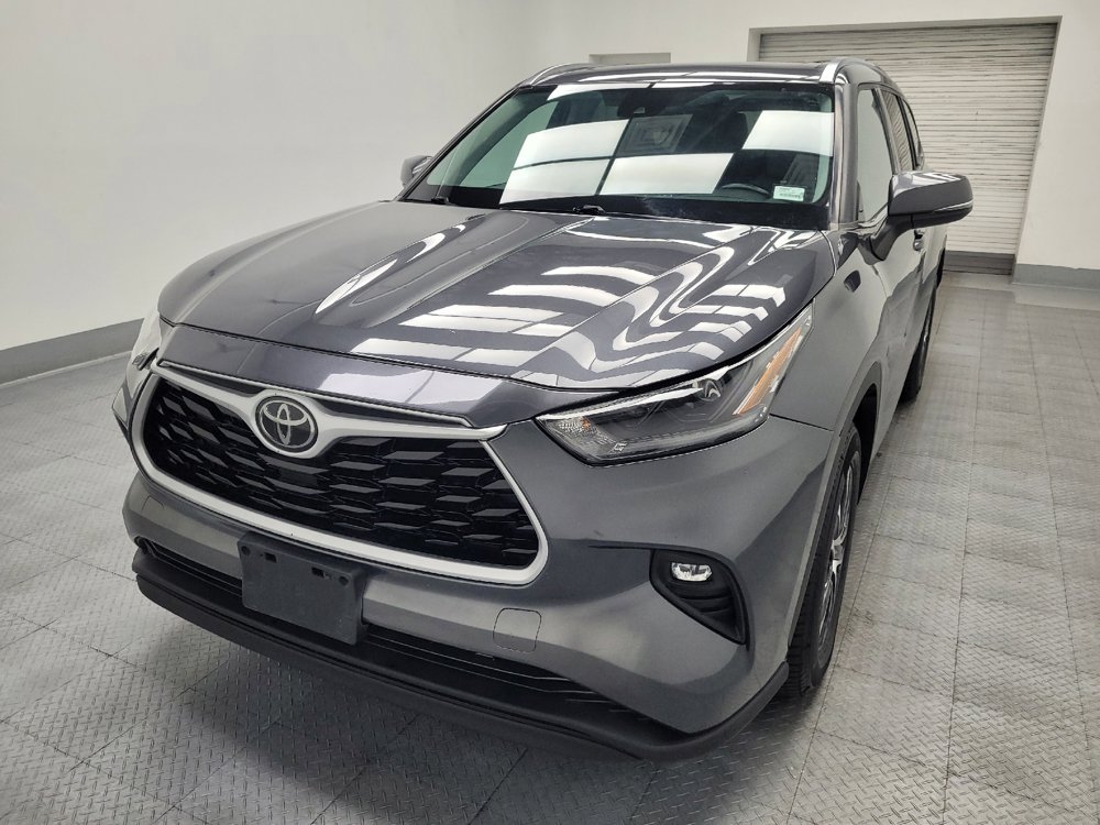 Used 2021 Toyota Highlander XLE FWD image 15