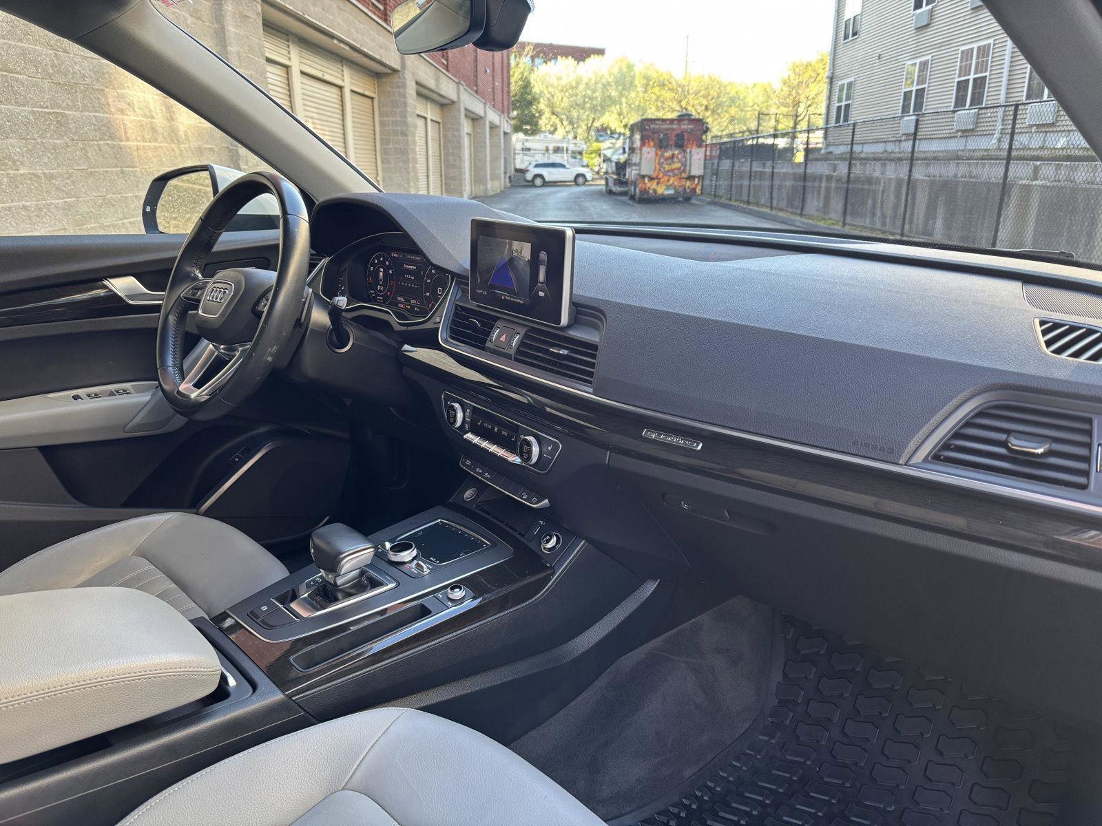 Used 2018 Audi Q5 2.0T Premium AWD/4WD image 9