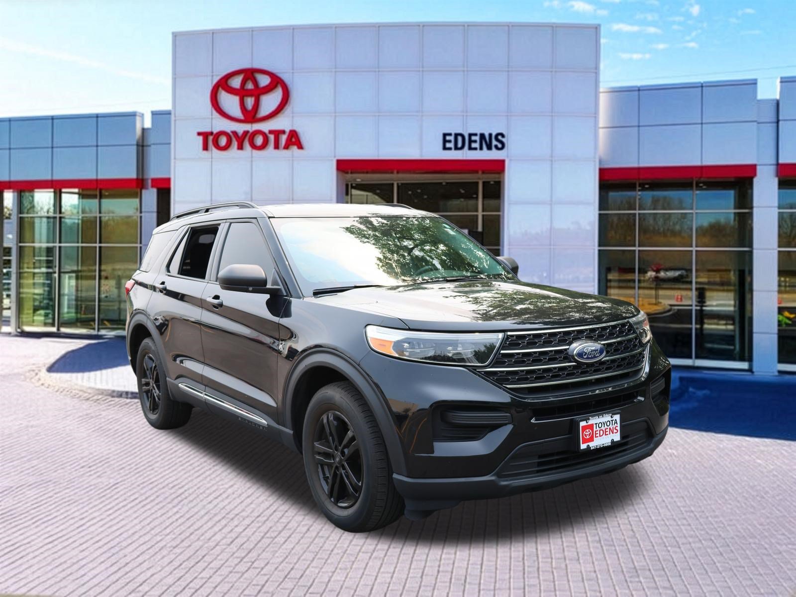 Used 2023 Ford Explorer XLT