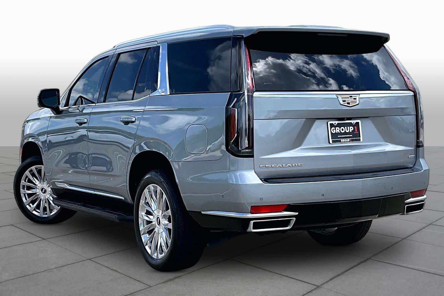 Used 2024 Cadillac Escalade Premium Luxury RWD image 11