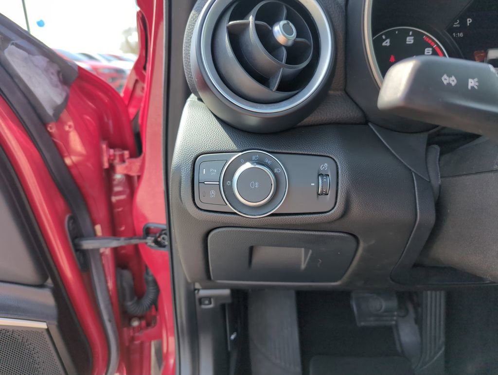 Used 2019 Alfa Romeo Giulia Ti image 20