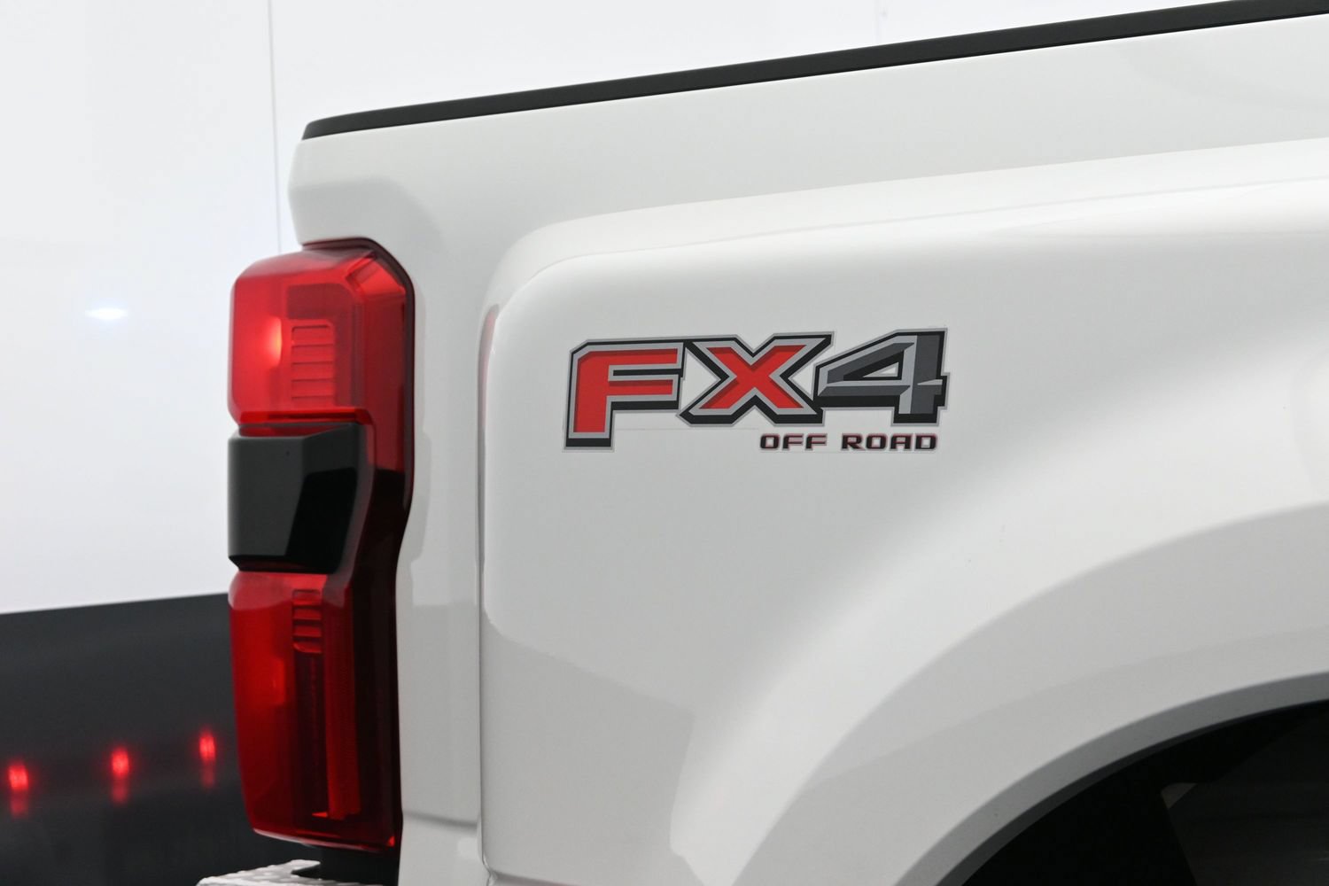 Used 2025 Ford F350 Lariat w/ Lariat Ultimate Package AWD/4WD image 50