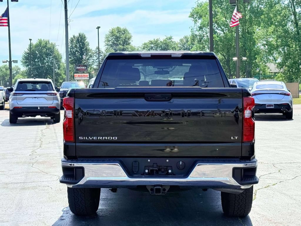 Used 2024 Chevrolet Silverado 1500 LT AWD/4WD image 8