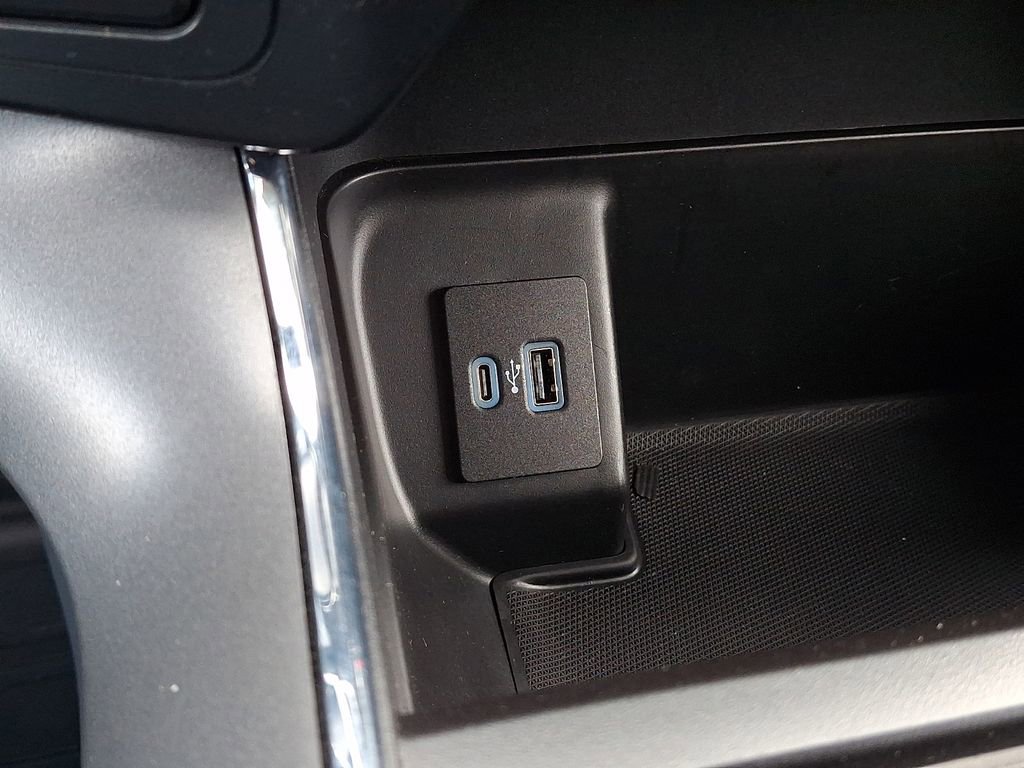 Used 2022 Ford F150 XLT w/ Equipment Group 302A High image 28