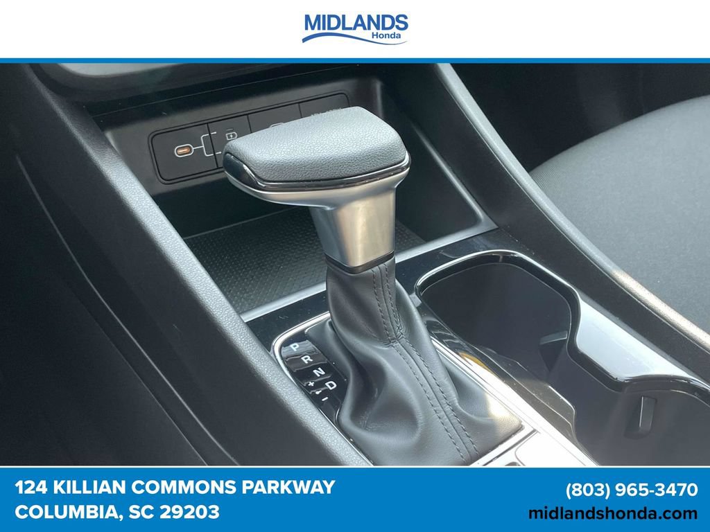 Used 2025 Hyundai Tucson SE FWD image 30