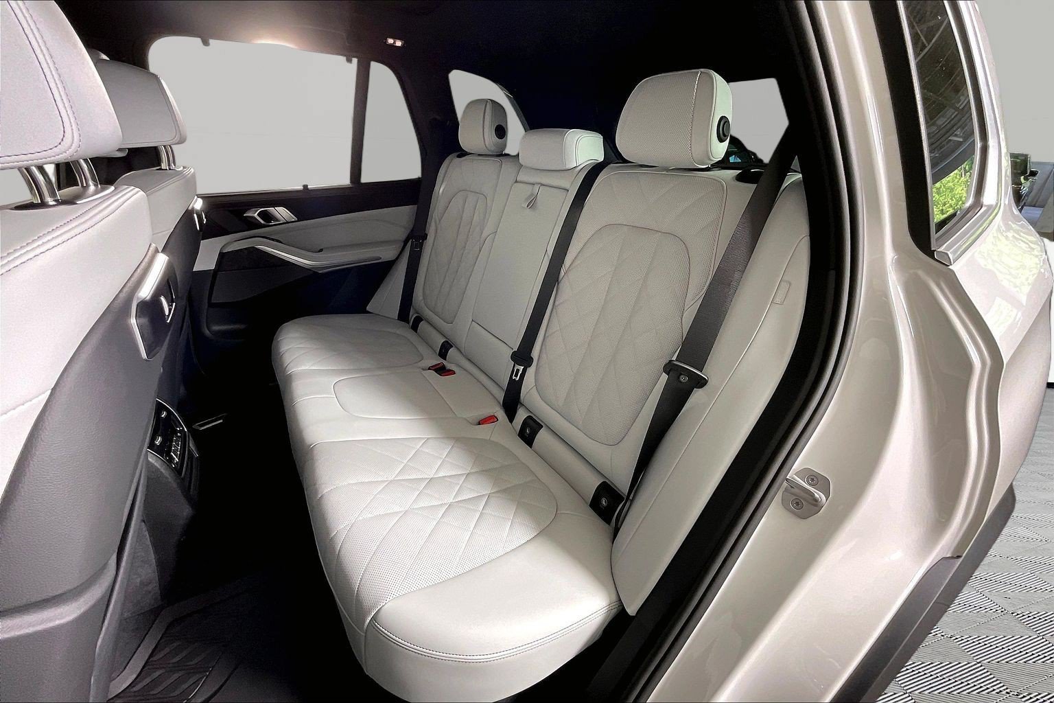 Used 2026 BMW X5 xDrive40i AWD/4WD image 24