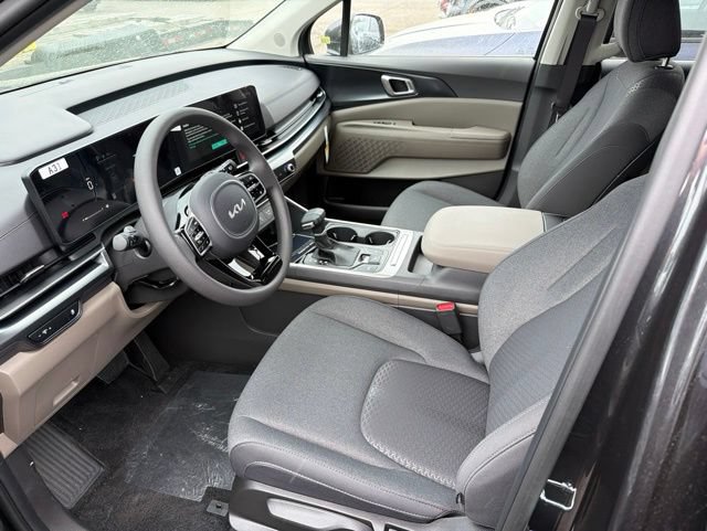 New 2026 Kia Carnival LX FWD image 13