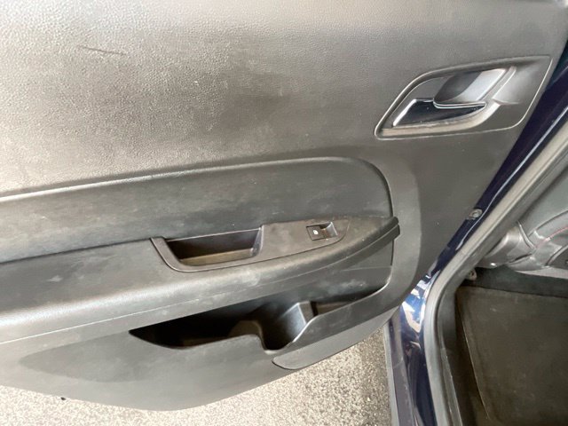 Used 2017 Chevrolet Equinox LS FWD image 46