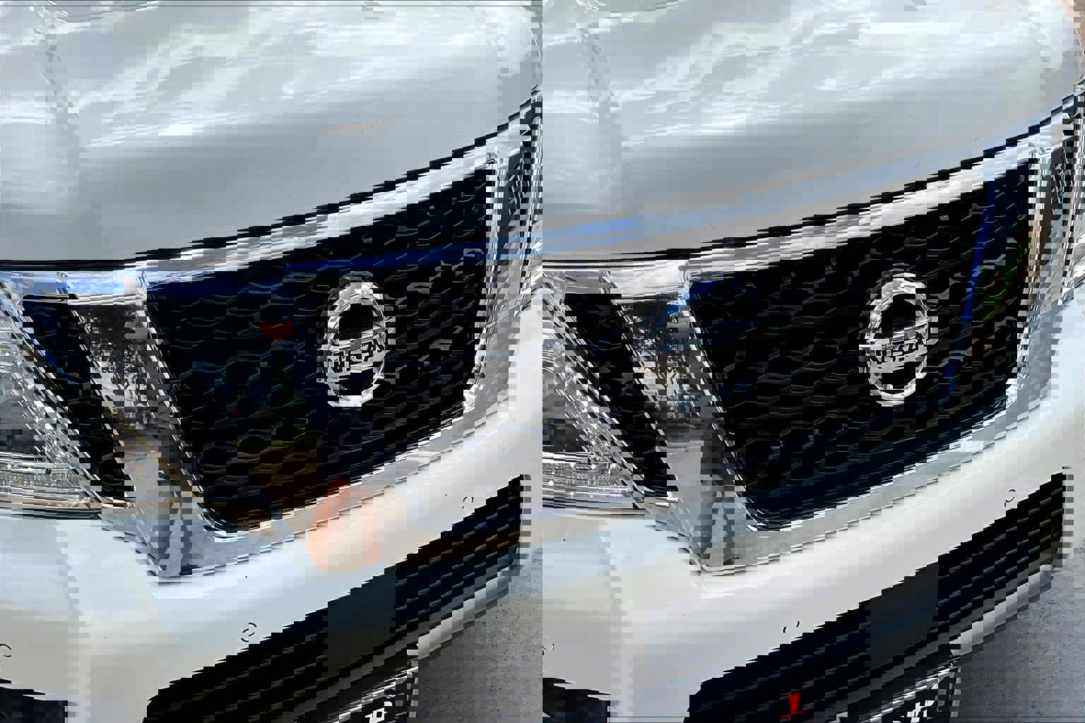 Used 2020 Nissan Armada Platinum w/ Captain's Chairs Package image 28