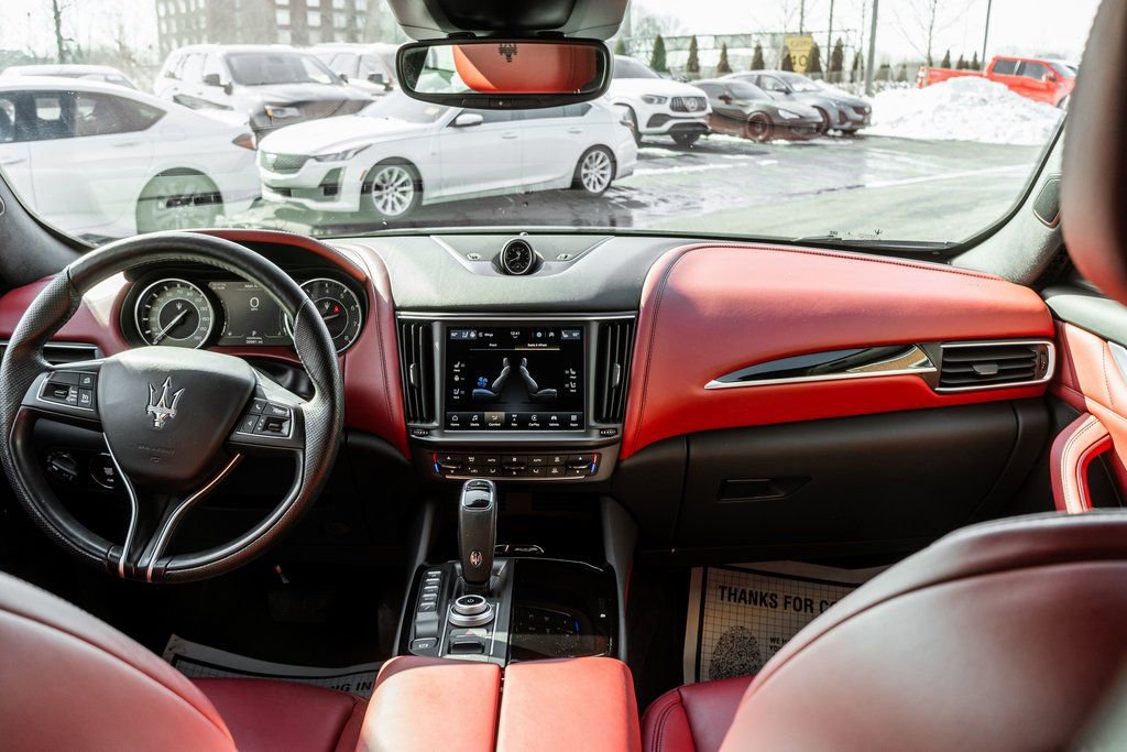 Used 2022 Maserati Levante GT image 9