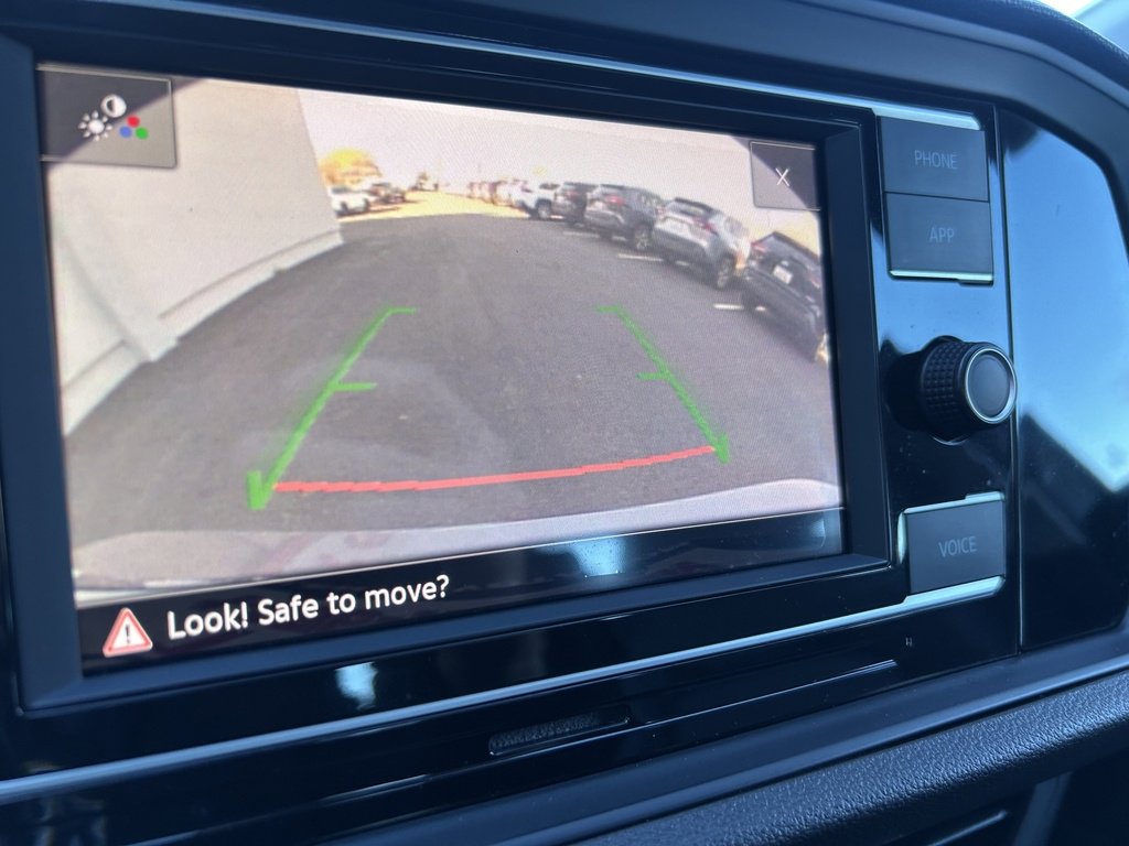 Used 2022 Volkswagen Jetta SE image 22