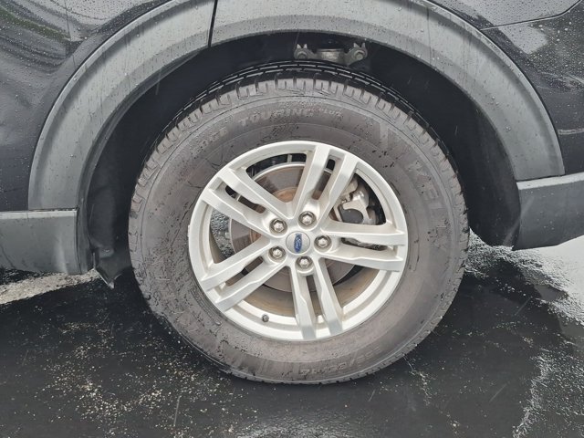 Used 2021 Ford Explorer XLT w/ Equipment Group 202A AWD/4WD image 8