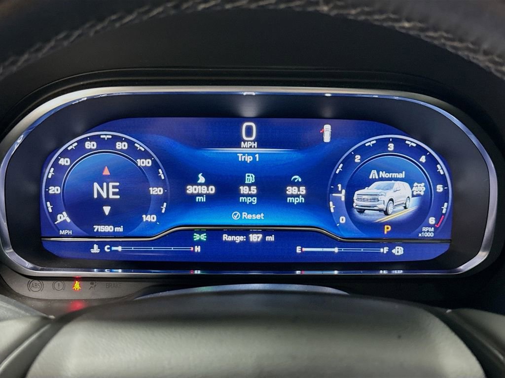 Used 2024 Chevrolet Suburban LT AWD/4WD image 12