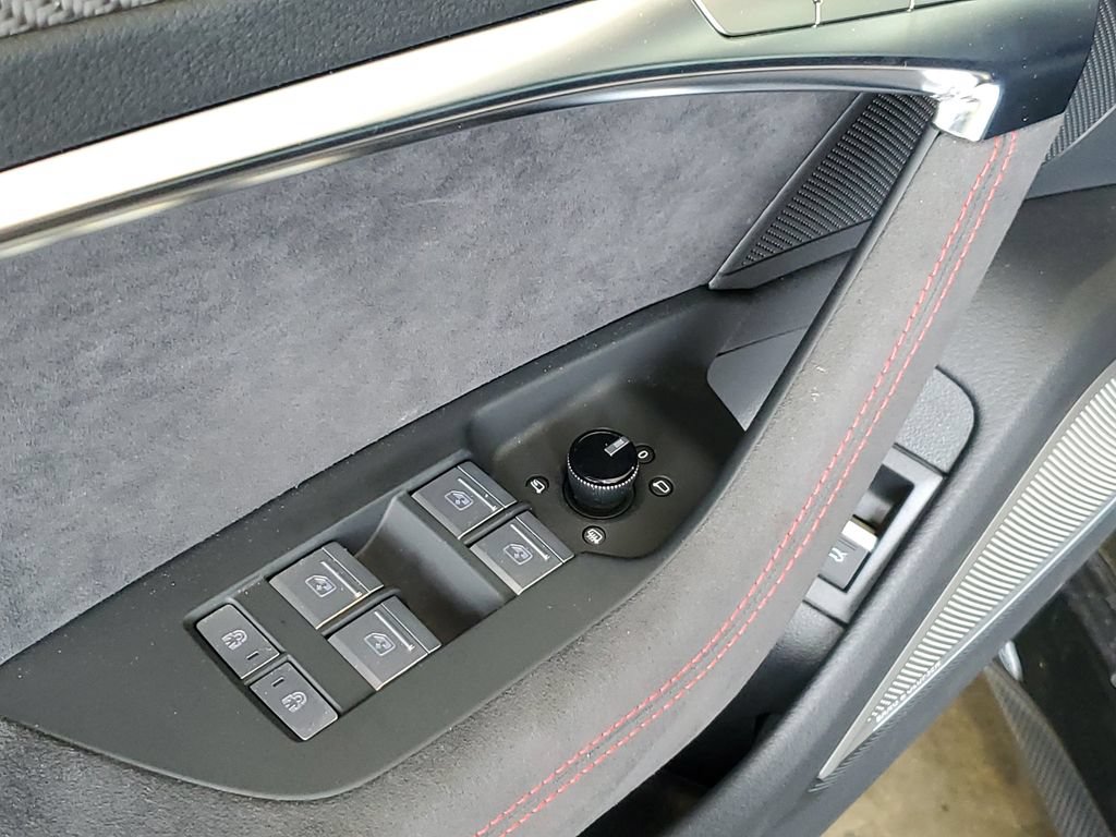 Used 2025 Audi RS 6 performance AWD/4WD image 25