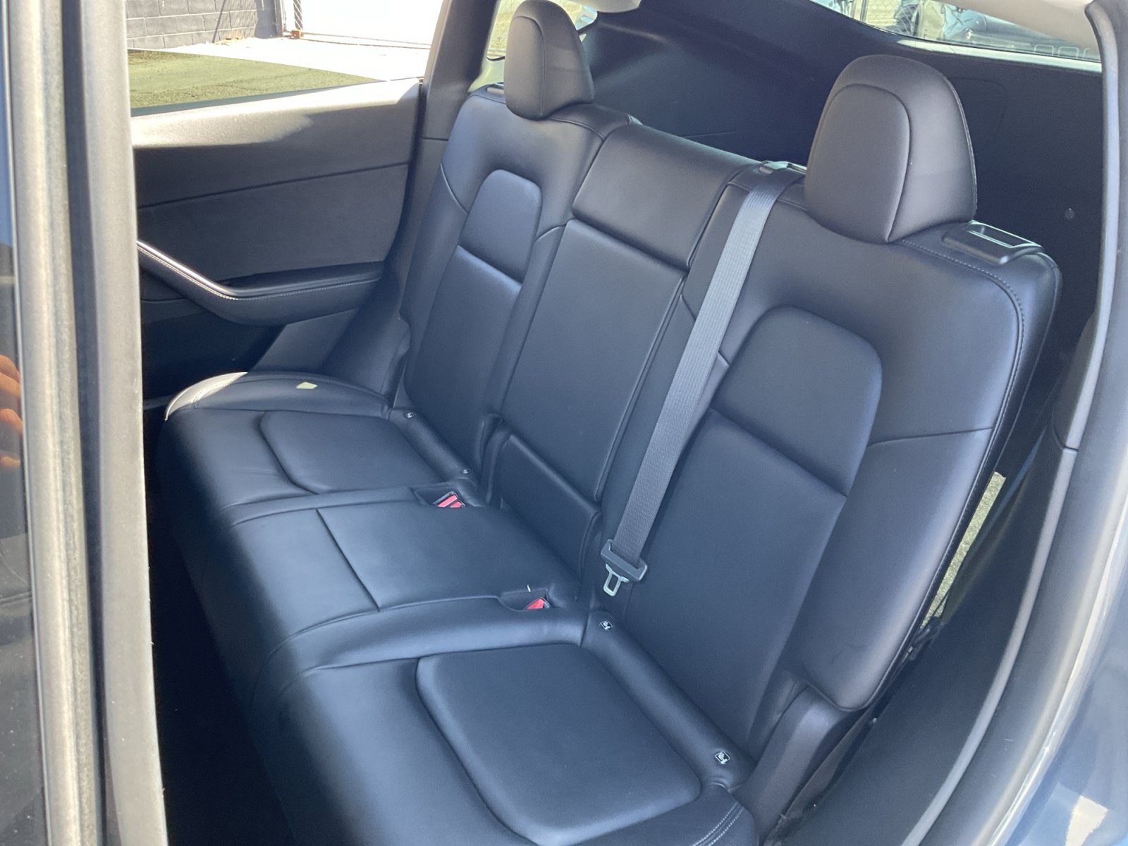 Used 2022 Tesla Model Y Long Range AWD/4WD image 18