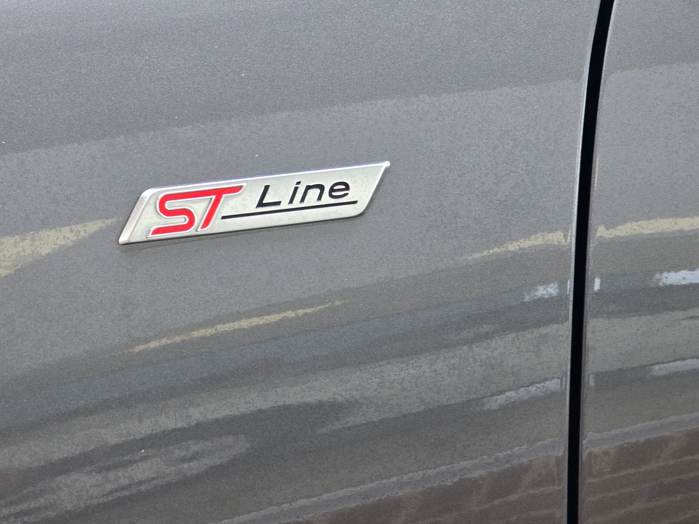 Used 2023 Ford Escape ST-Line image 9