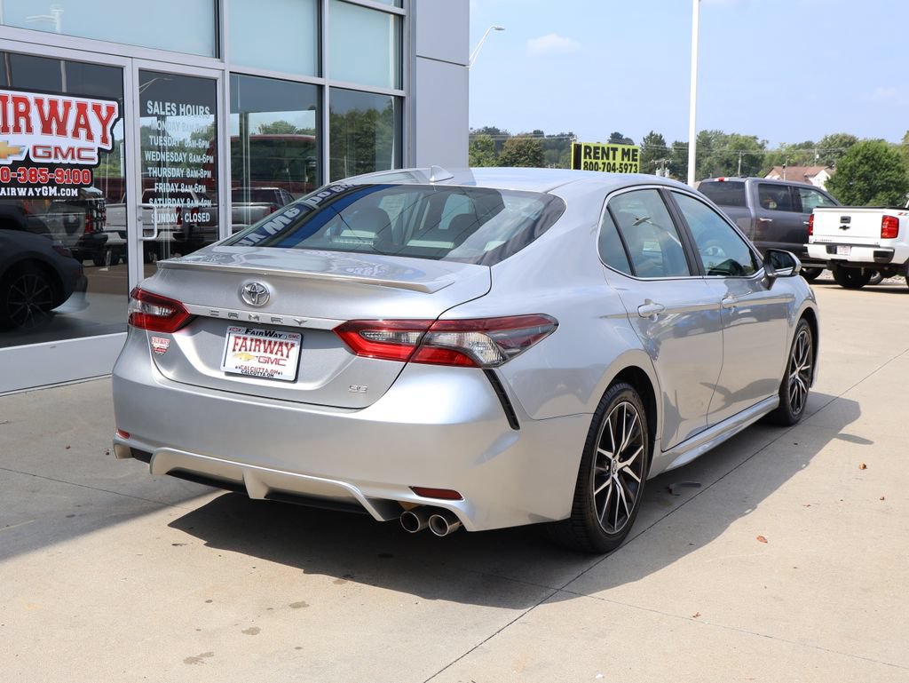 Used 2022 Toyota Camry SE FWD image 3