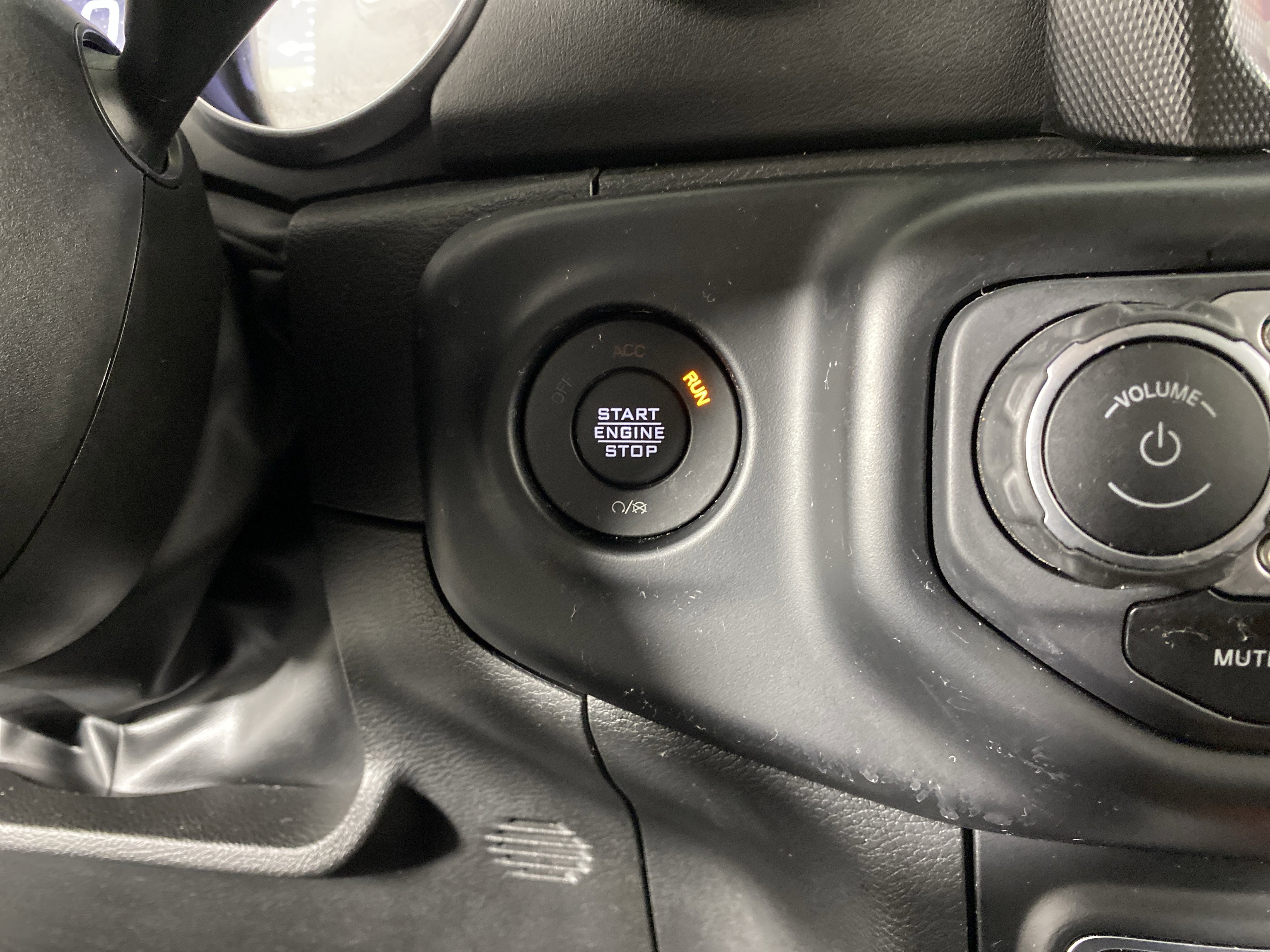 Used 2023 Jeep Wrangler Sahara w/ Cold Weather Group image 28