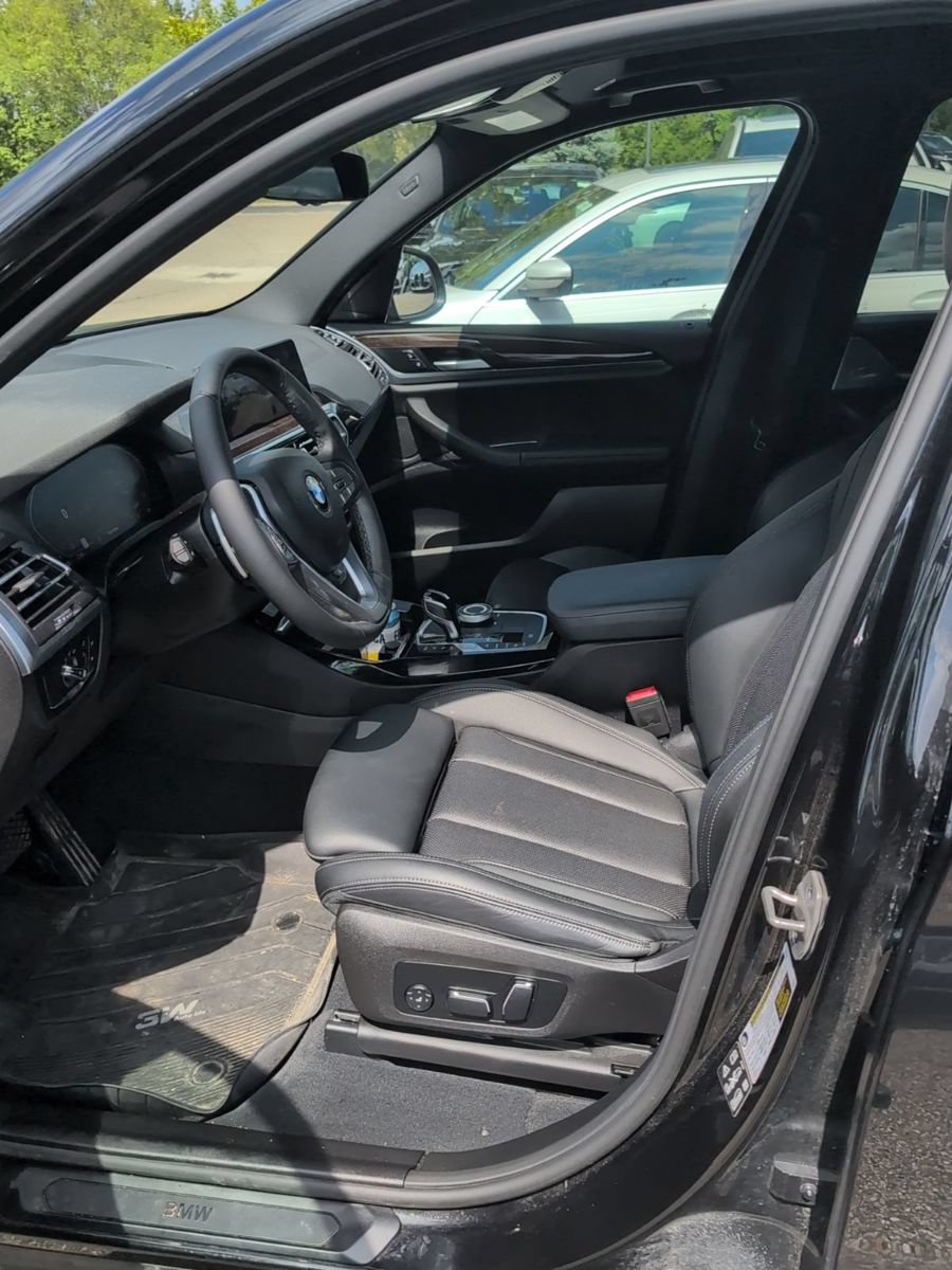 Used 2024 BMW X3 xDrive30i w/ Convenience Package AWD/4WD image 5
