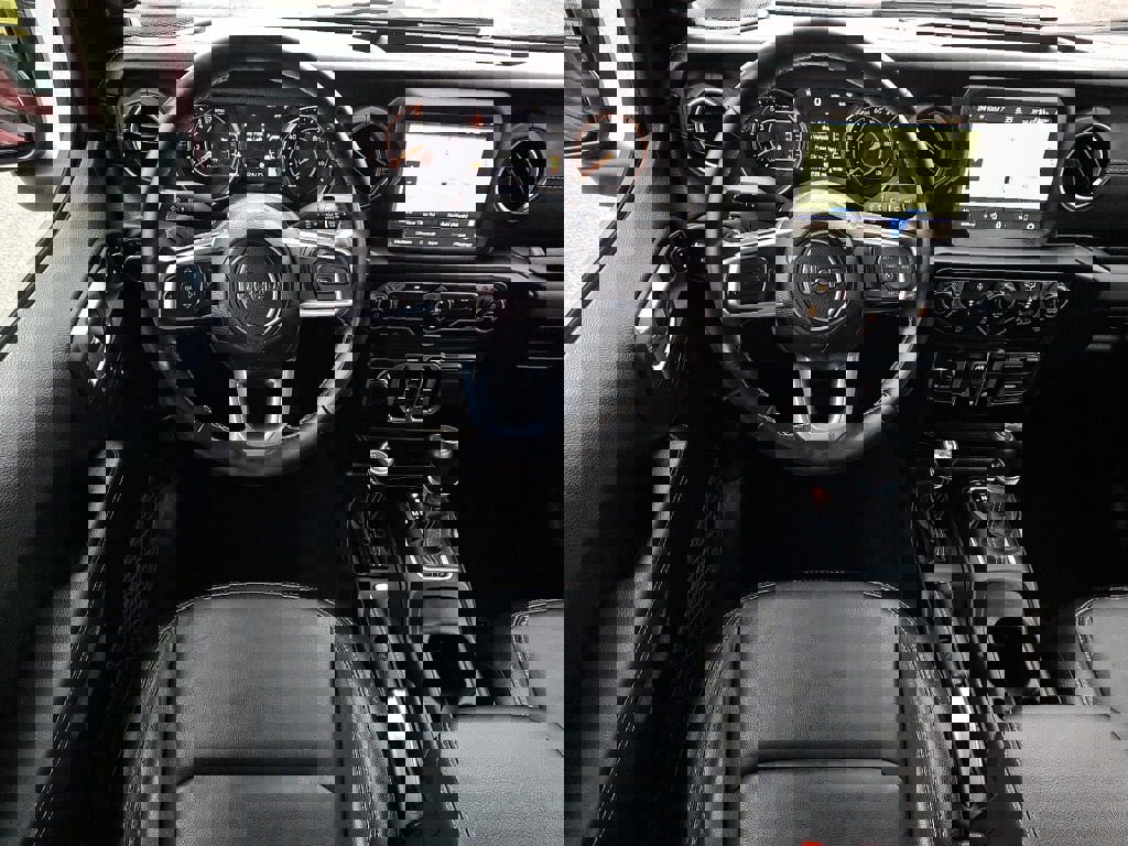 Used 2021 Jeep Wrangler Unlimited Sahara image 21