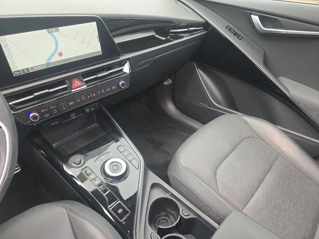 Used 2023 Kia Niro Wave w/ Wave Preserve Package FWD image 32