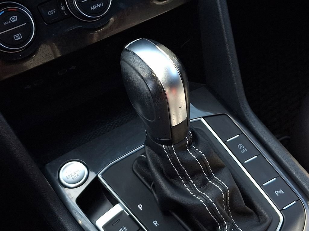 Used 2021 Volkswagen Tiguan SE R-Line image 15