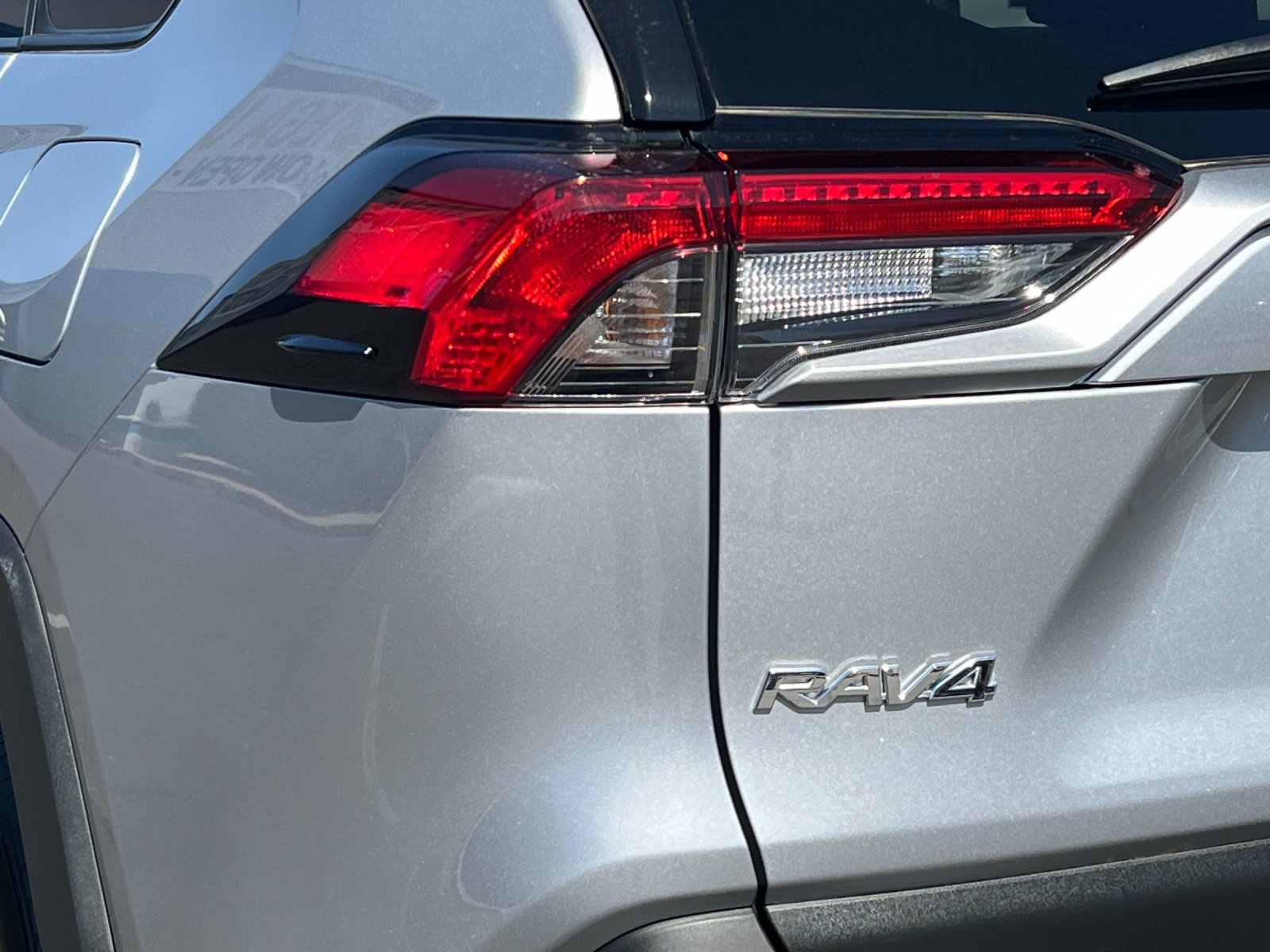 Used 2025 Toyota RAV4 XLE AWD/4WD image 26