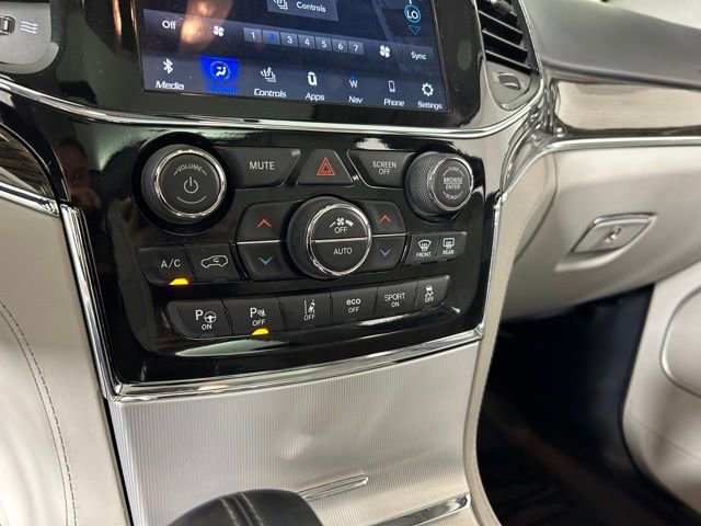 Used 2021 Jeep Grand Cherokee Summit image 32