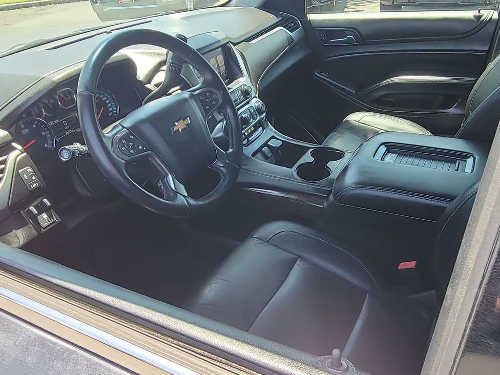 Used 2015 Chevrolet Suburban LT w/ Luxury Package RWD image 10