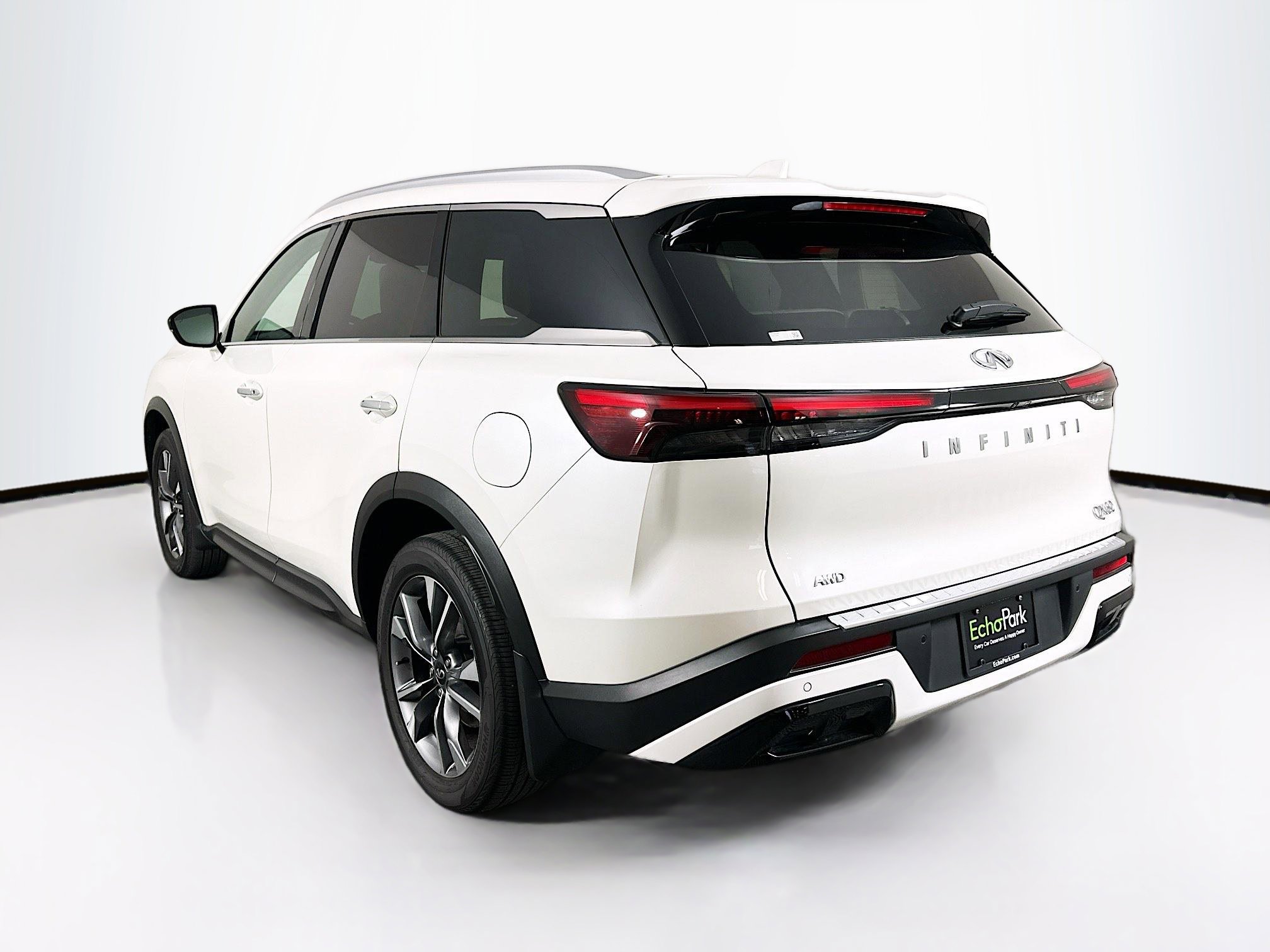 Used 2023 INFINITI QX60 Luxe w/ Vision Package AWD/4WD image 5
